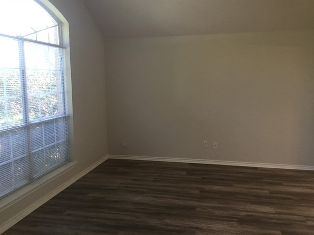 Building Photo - 901 Worden Dr