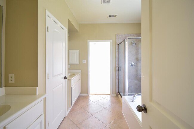 Building Photo - 1326 Laura Hills Ln