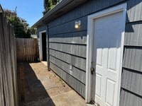 Building Photo - 1 bedroom apartment in Eugene!