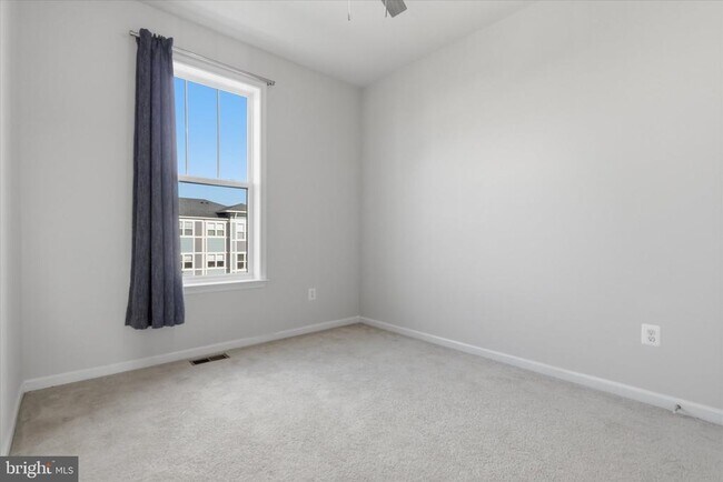 Building Photo - 5818 Imperial Dr