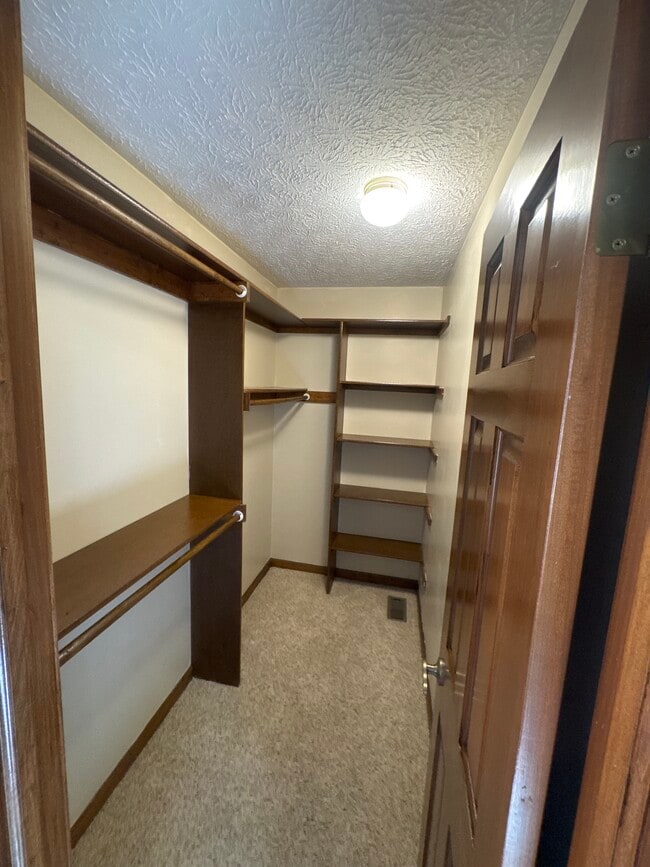 Building Photo - 9229 Westdrum Ct