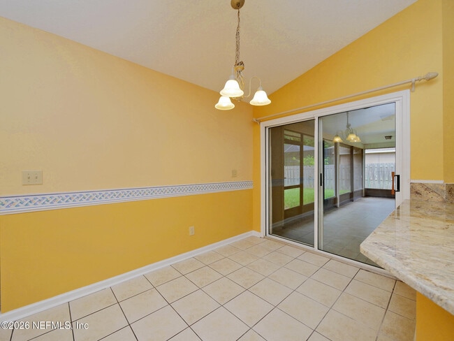 Building Photo - 12252 Lake Fern Dr