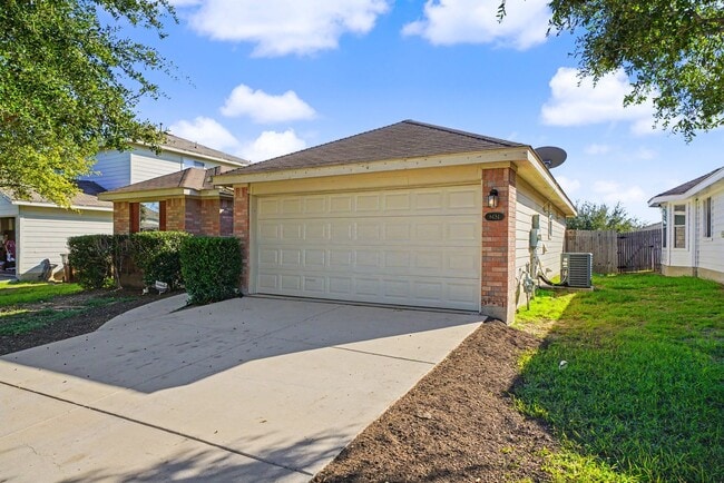 Building Photo - Updated Single-Story Home in Escondido North - Realtor Commission: $500