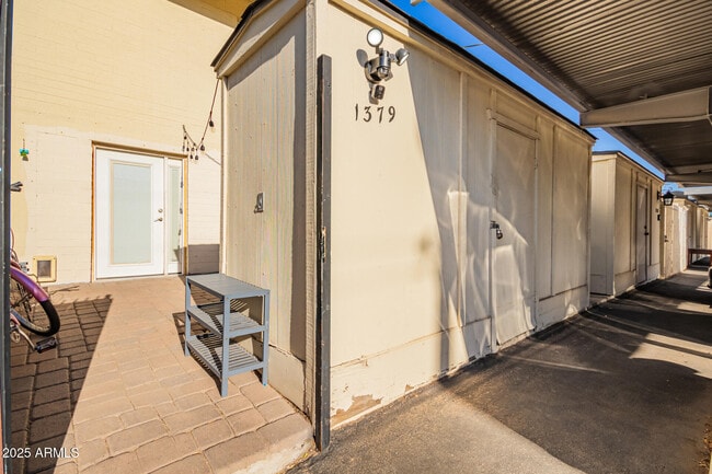 Building Photo - 1379 N 44th St