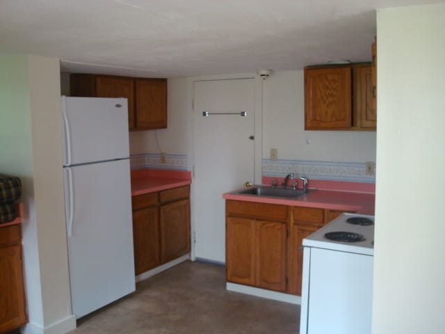 Building Photo - 87 Highland St