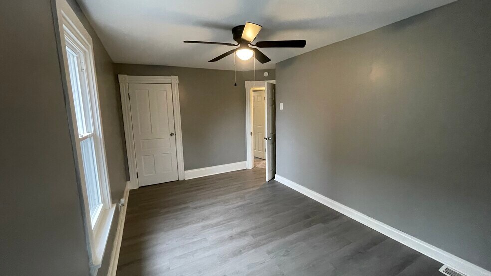 Building Photo - 505 Monongahela Ave