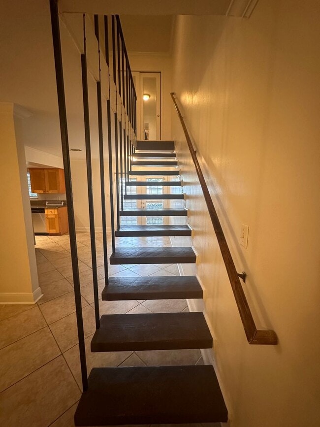 Building Photo - 3008 5th St