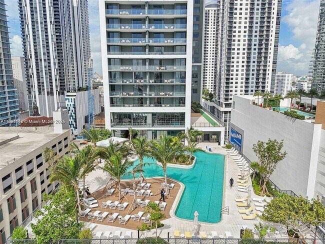 Building Photo - 159 NE 6th St