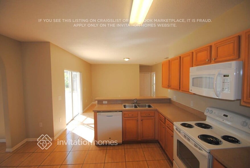 Building Photo - 805 Hastin Pl