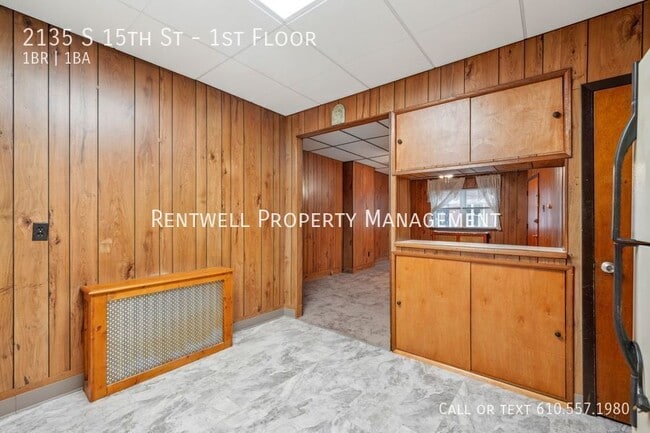 Building Photo - 2135 S 15th St