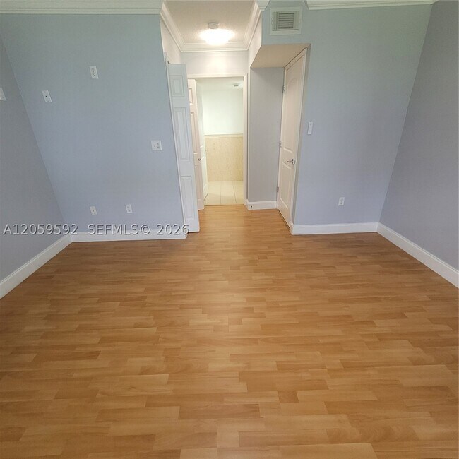 Building Photo - 1114 NW 124th Ct