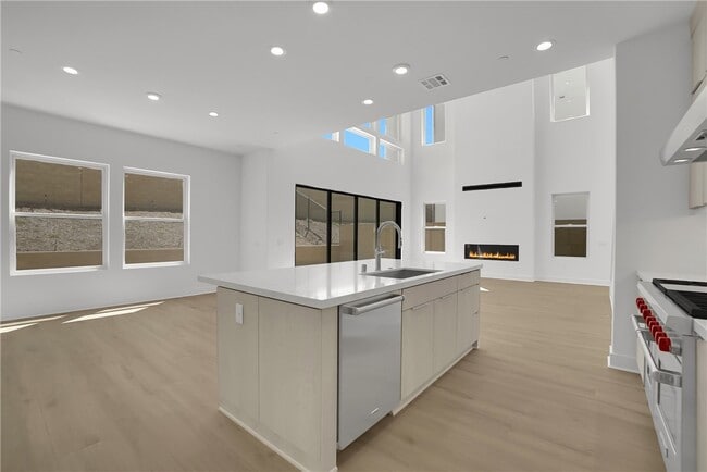 Building Photo - 168 Creation