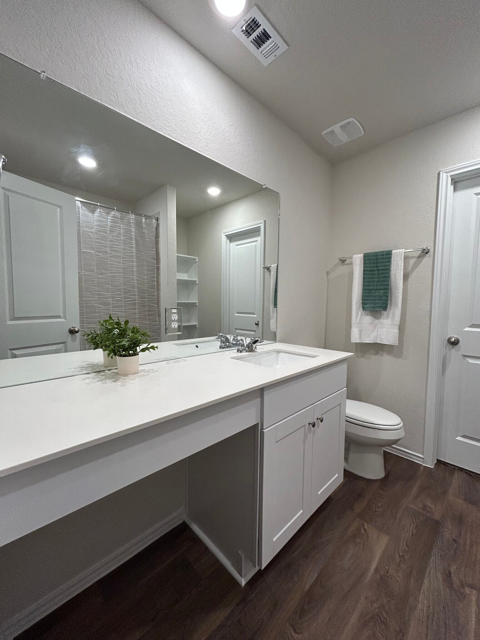 Building Photo - 13928 San Saba Fls