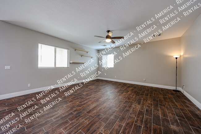 Building Photo - 7223 N 73rd Dr
