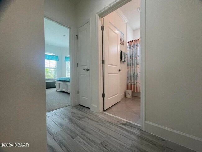 Building Photo - 1090 Castaway Ct