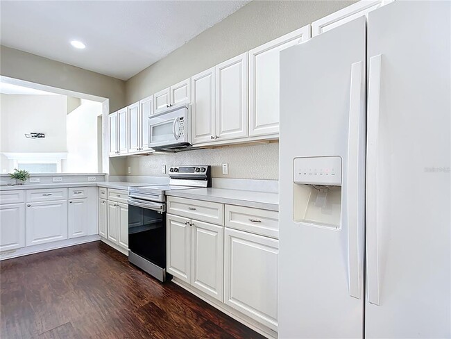 Building Photo - 610 Terranova Dr