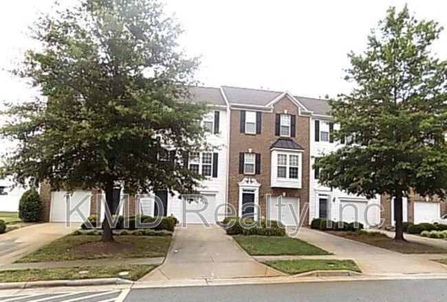 Primary Photo - 940 Tiger Ln