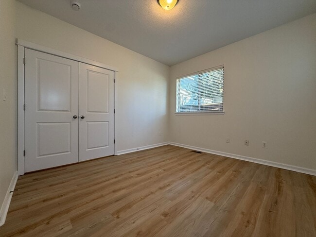 Building Photo - TAKE A LOOK AT THIS GORGEOUS HOME SITTING ...