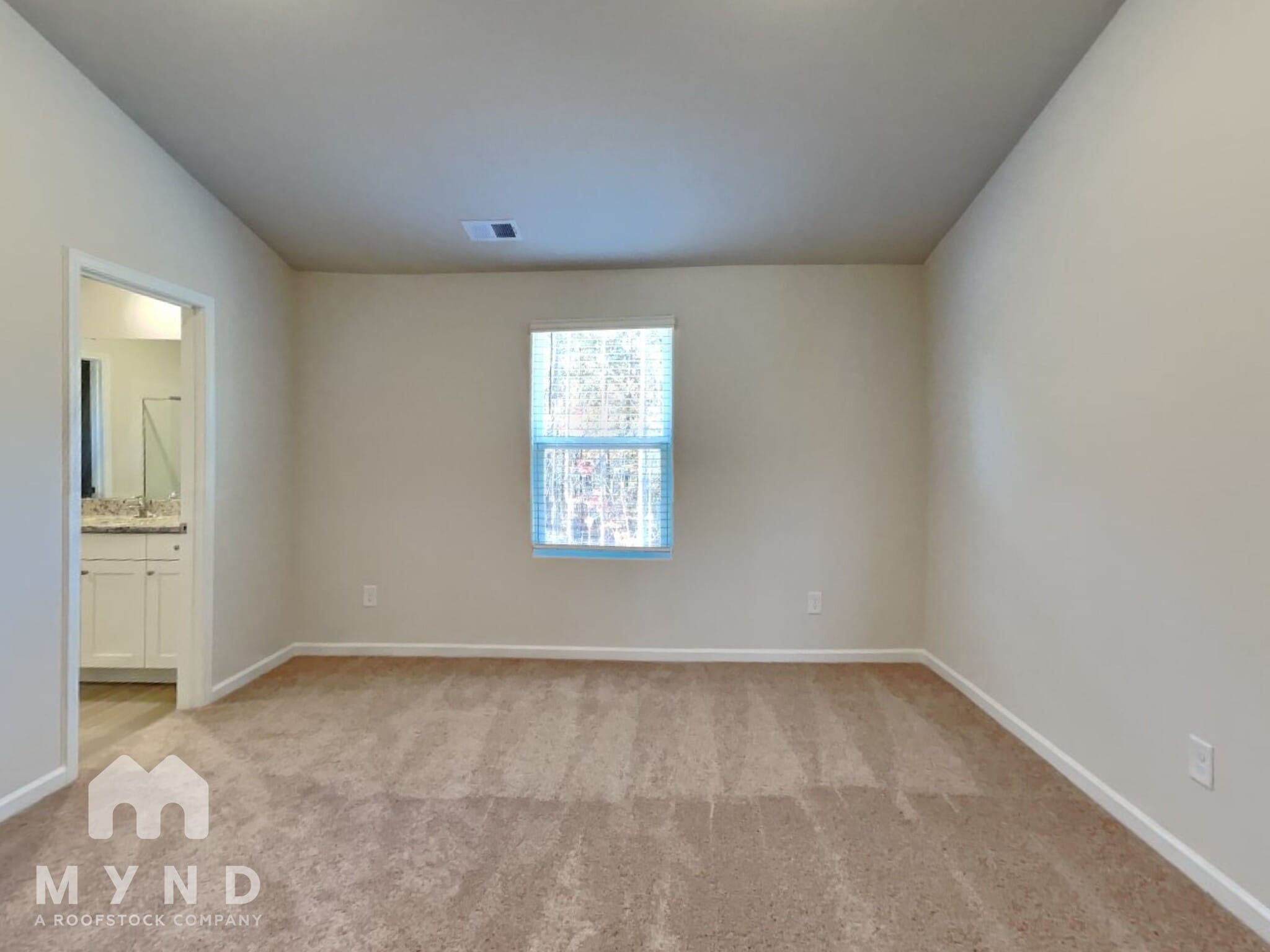 Building Photo - 299 New Villas St