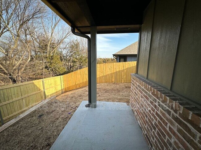 Building Photo - 11611 Mackenzie Wy