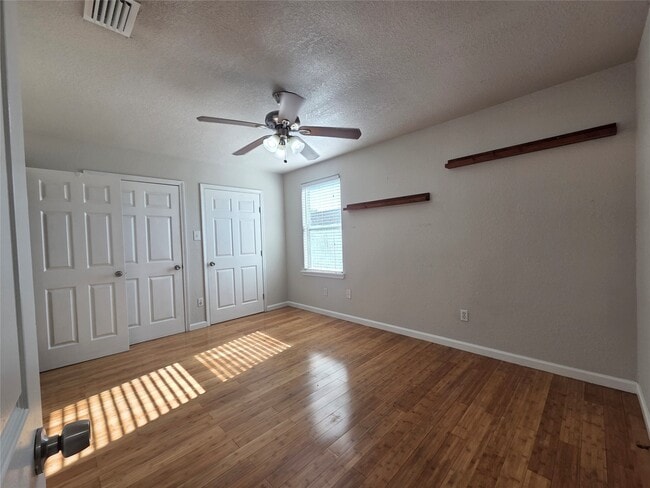 Building Photo - 5617 Avenue R 1/2