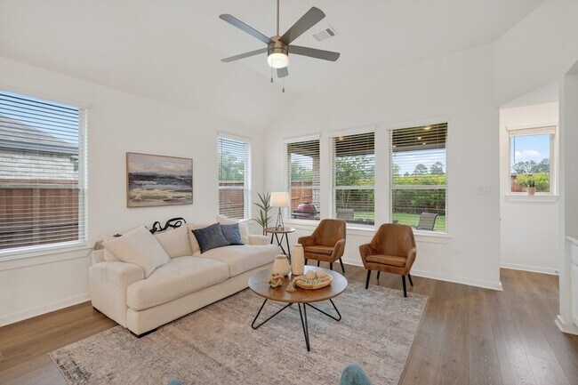 Building Photo - 8145 Overland Grv