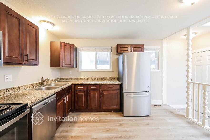 Building Photo - 15984 E Bates Pl