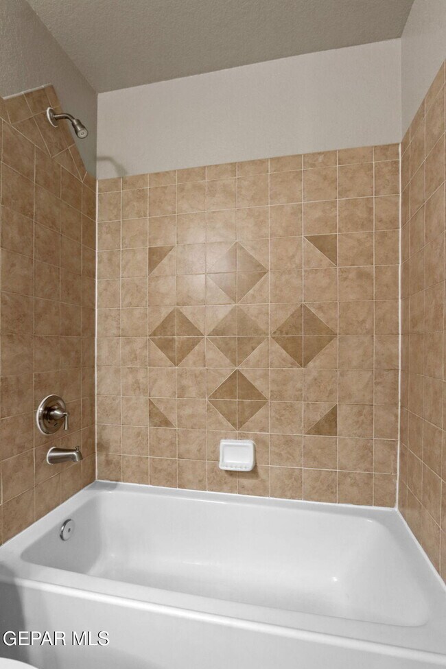Building Photo - 14645 Spanish Point Dr