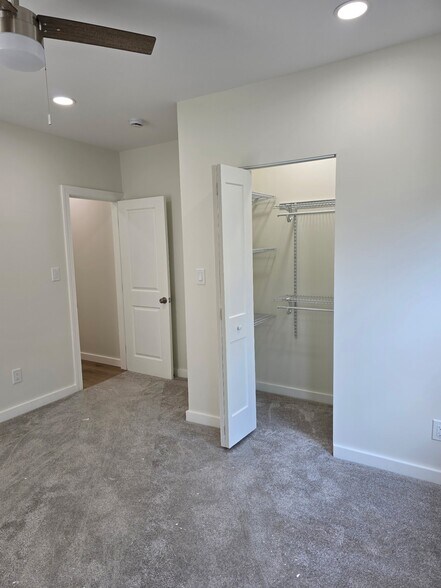 Building Photo - 5375 Wingohocking Terrace