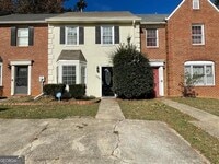 Building Photo - 2930 Governors Ct