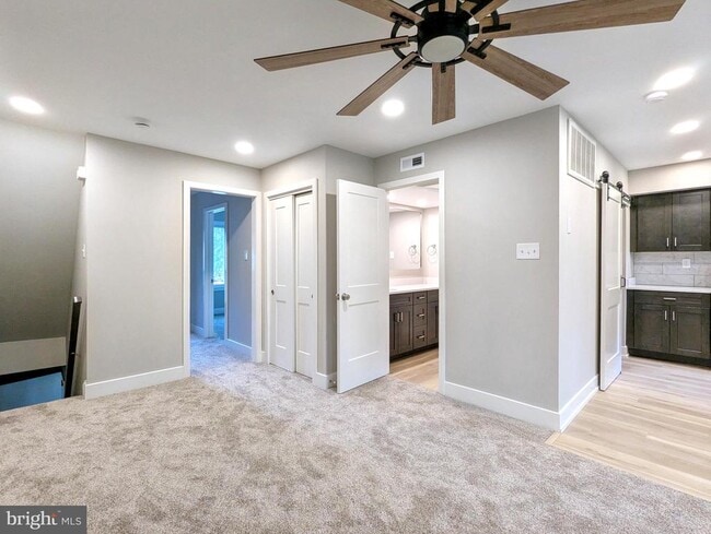 Building Photo - 26B Kittery Ct