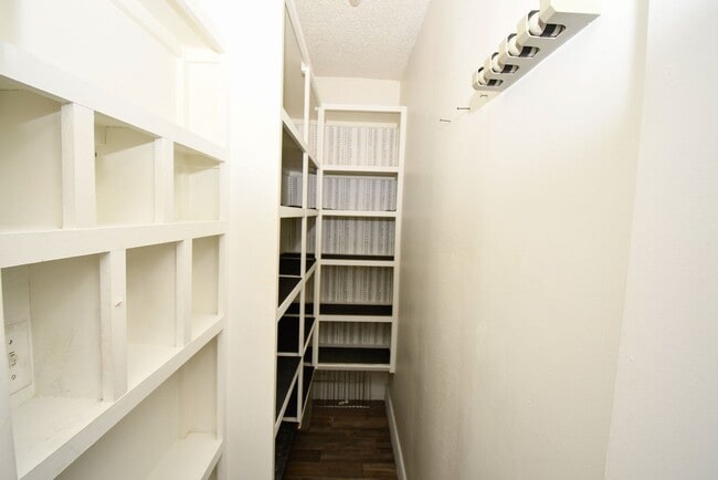 Building Photo - Charming 3-bedroom, 2-bath home in the highly sought-after Bixby School District