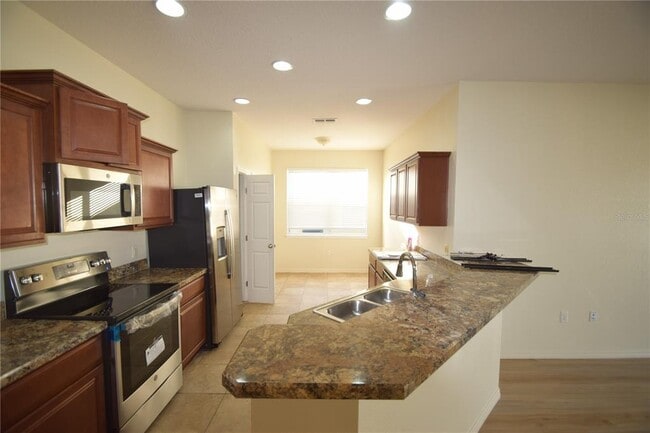 Building Photo - 823 Krenson Woods Ln