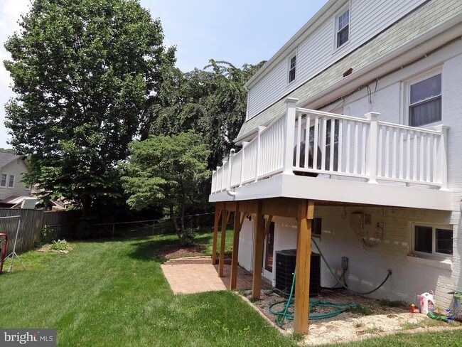 Building Photo - 8702 Victory Ln