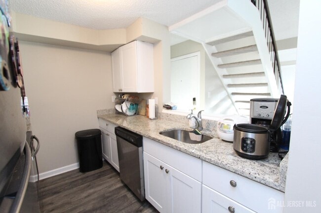 Building Photo - 1016 Aspen Dr