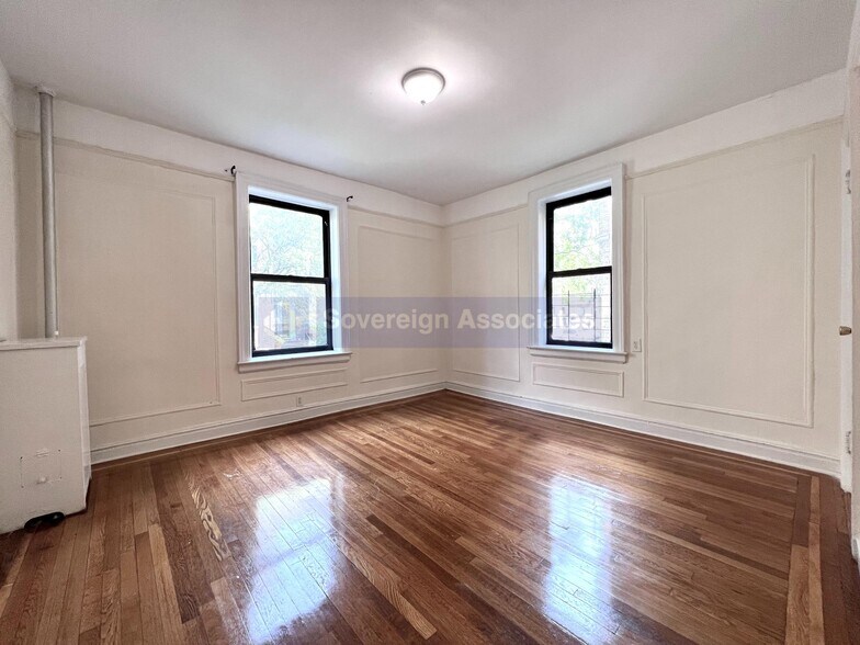 Building Photo - 850 West 176th Street