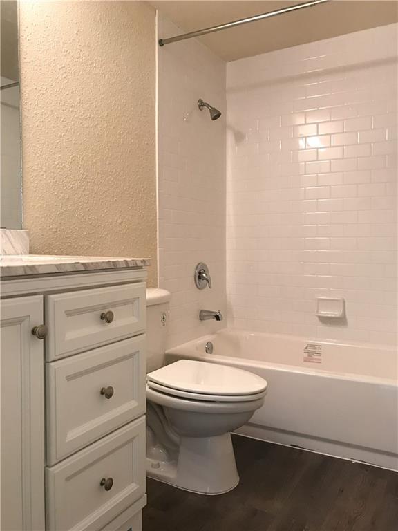 Building Photo - 1203 W 49th St
