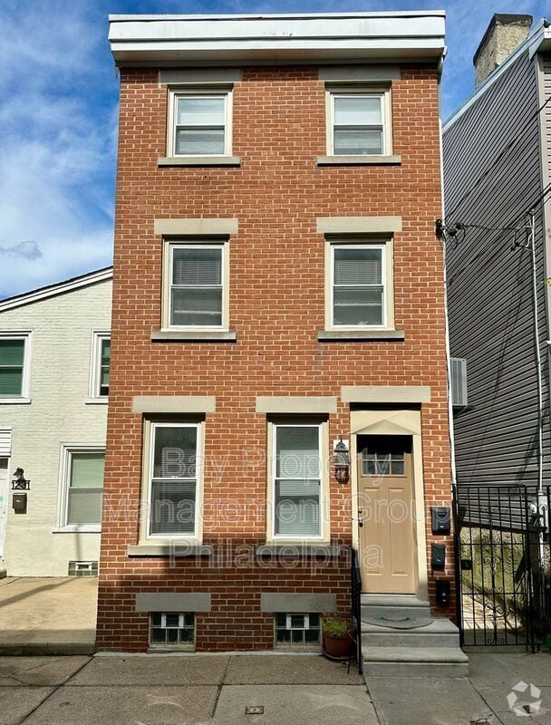 Building Photo - 1229 E Oxford St