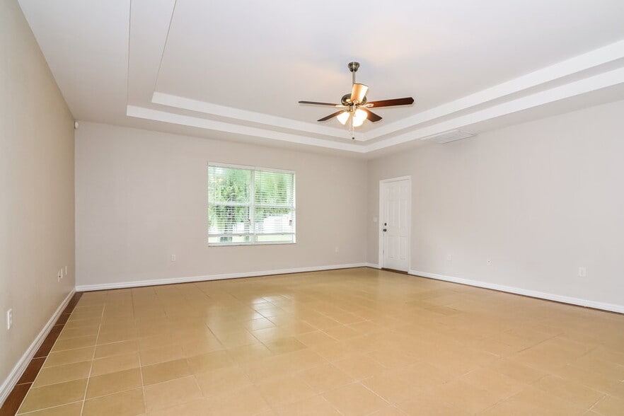 Building Photo - 6557 Shepherd Oaks Rd