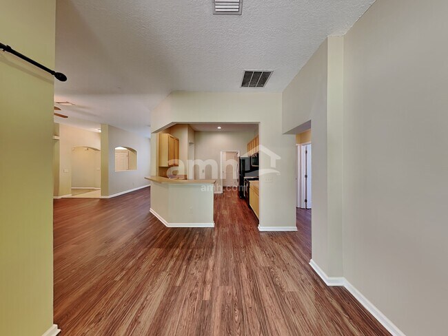 Building Photo - 1052 Deer Chase Drive