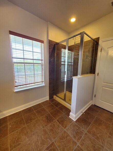 Building Photo - 4062 Markham Pl
