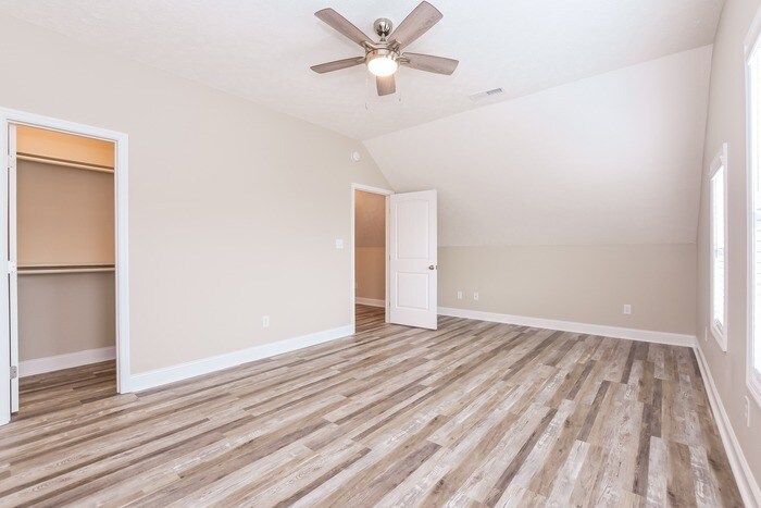 Building Photo - 15646 Landview Ln
