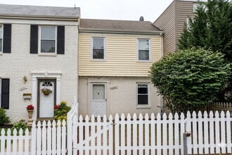 Building Photo - 9209 Hood Rd