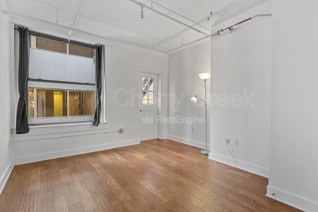 Building Photo - 444 17th St