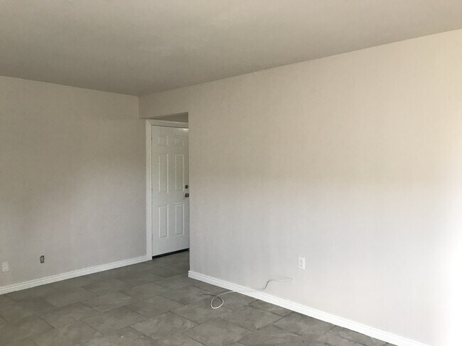 Building Photo - 3065 S 9100 W