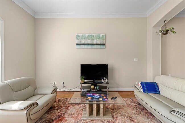 Building Photo - 9008 Bayview Cove Dr