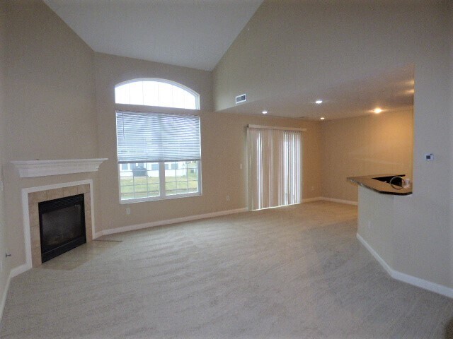 Building Photo - Brittany Place Condo!