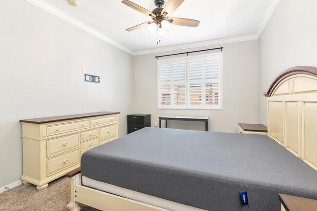 Building Photo - 1801 N Flagler Dr