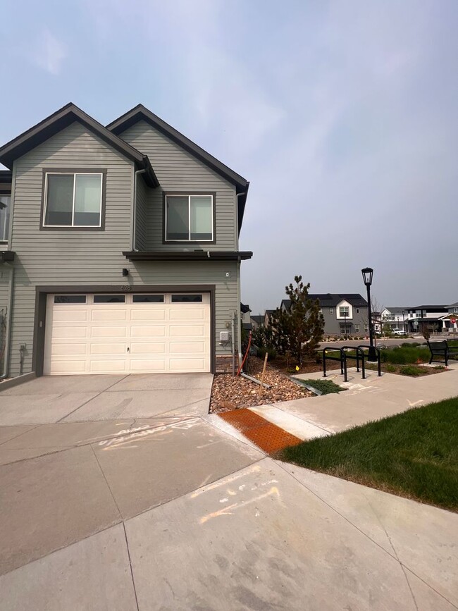 Building Photo - NEW BUILD 4 Bed 3.5 Bath Townhome In Superior-Available Now!