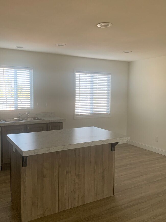 Building Photo - Magalia Home for rent, 3bed 2bath, enclose...